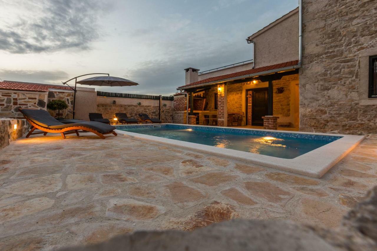 Villa Mia Sukosan Exterior photo